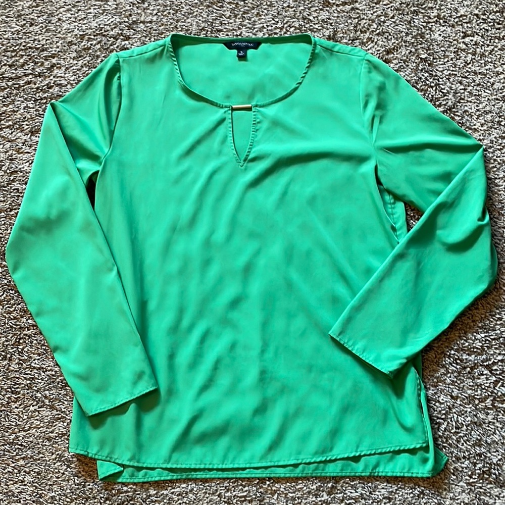 Banana Republic green top